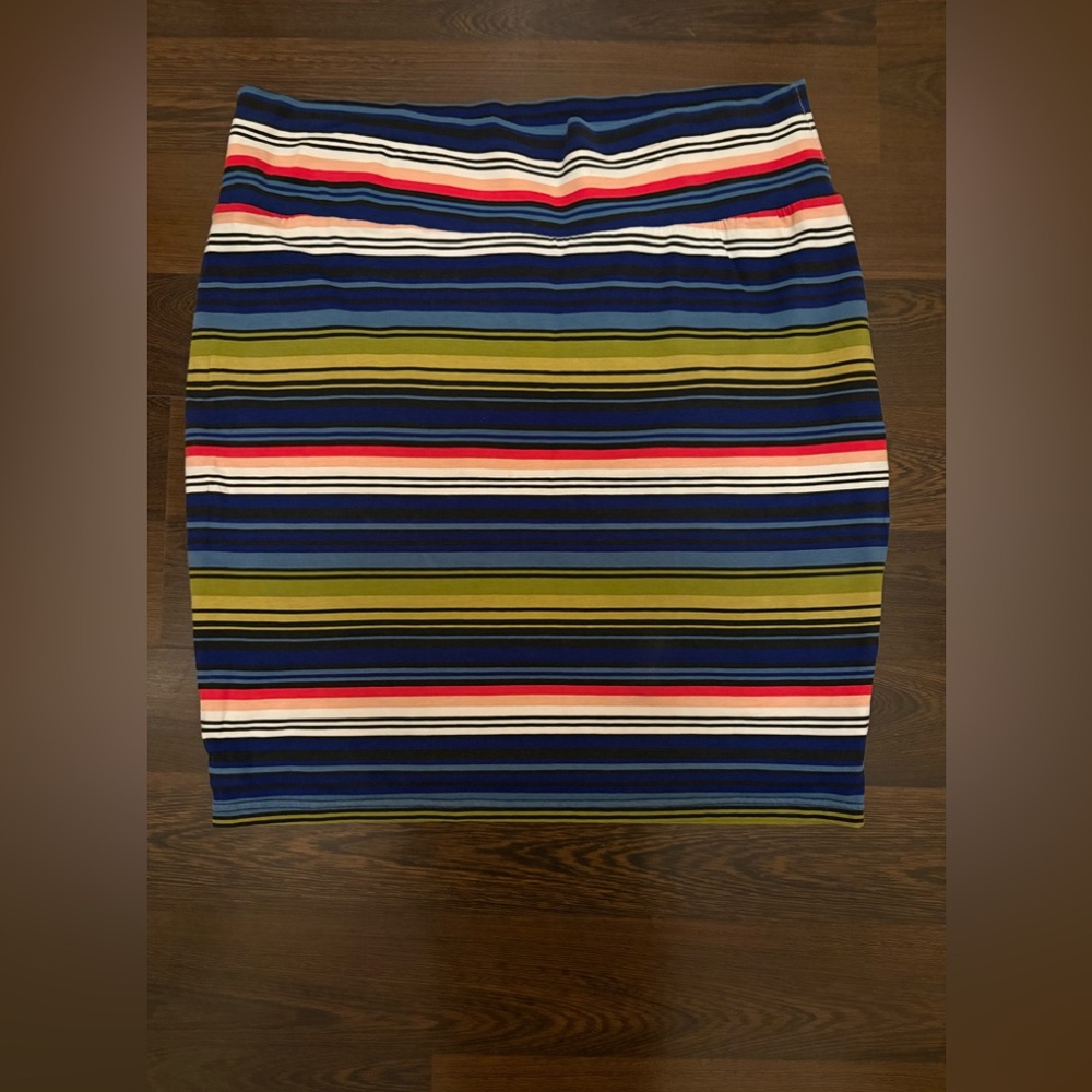 Forever 21 Bodycon skirt 2 Size 2x  (Cart J-103)